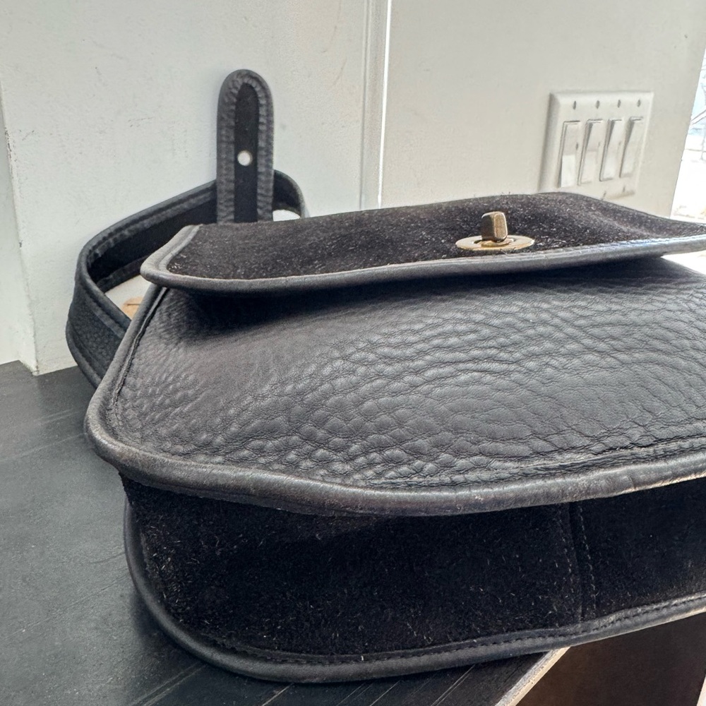 Vintage Coach Berkeley Saddle Bag 9014 Black - Picture 4 of 8
